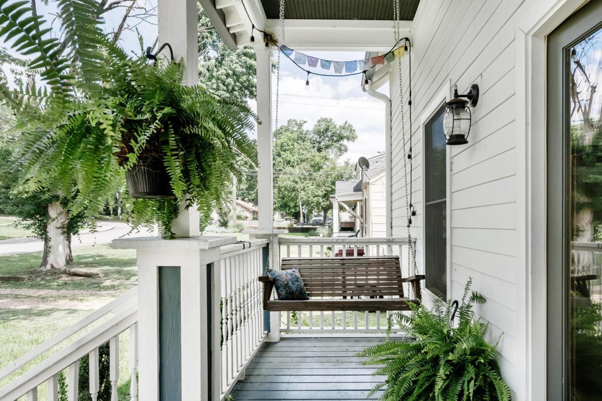 Modern Boho Family House Near Shops In East Nashville Bagian luar foto